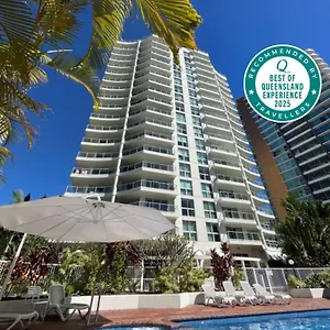 The Crest Aparthotel